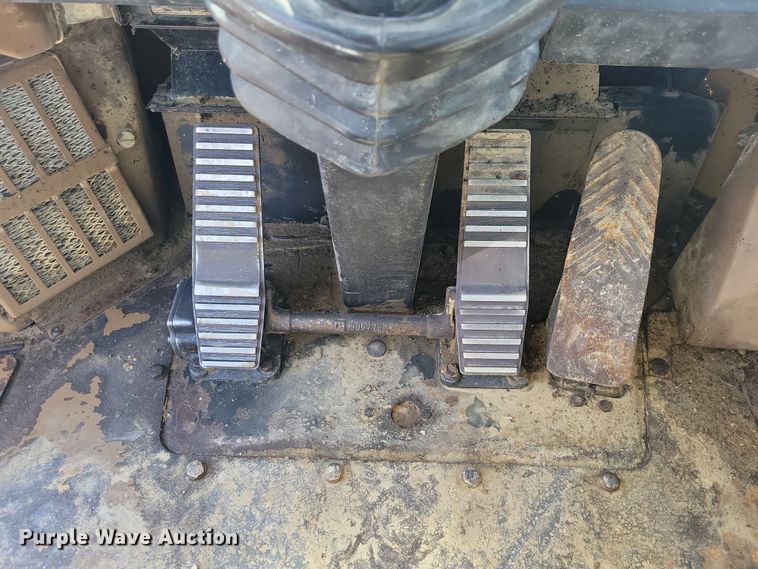 image for item NK9864 1996 Caterpillar IT28F wheel loader