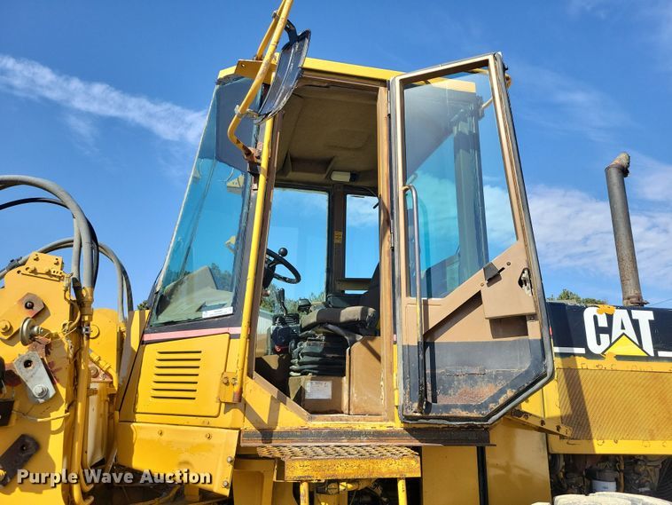 image for item NK9864 1996 Caterpillar IT28F wheel loader