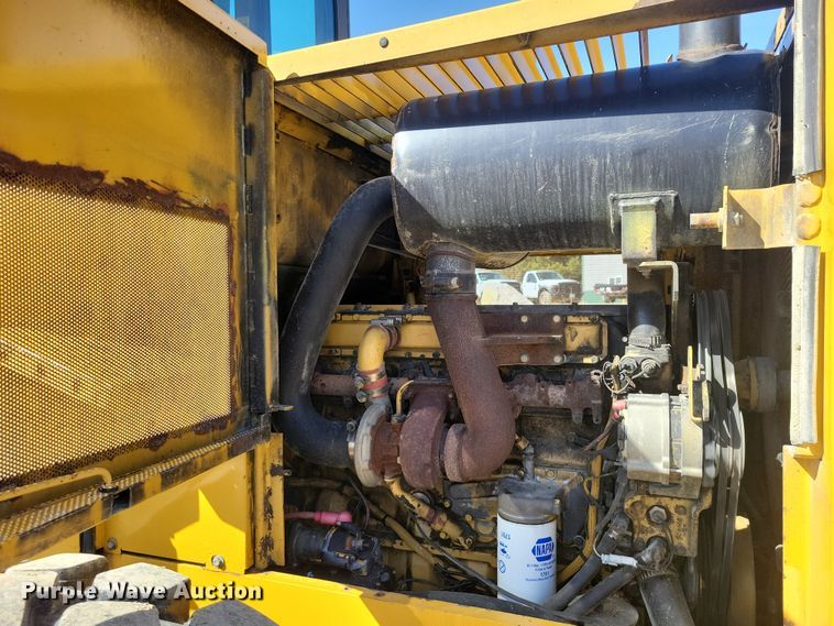 image for item NK9864 1996 Caterpillar IT28F wheel loader