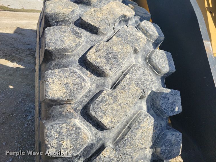 image for item NK9864 1996 Caterpillar IT28F wheel loader