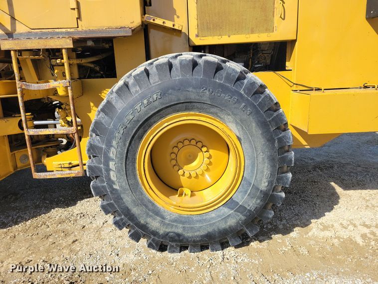 image for item NK9864 1996 Caterpillar IT28F wheel loader
