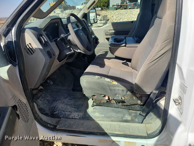 image for item NK9865 2010 Ford F450 flatbed truck