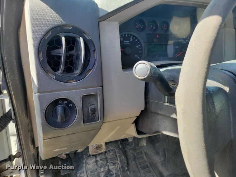 image for item NK9865 2010 Ford F450 flatbed truck