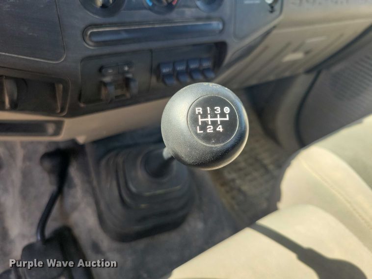 image for item NK9865 2010 Ford F450 flatbed truck