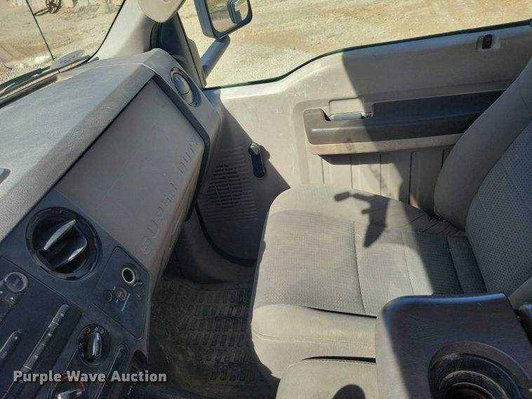 image for item NK9865 2010 Ford F450 flatbed truck