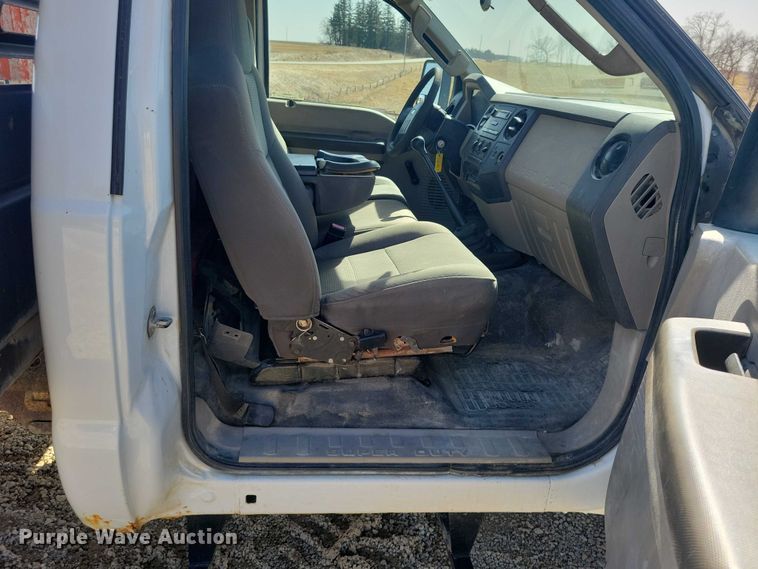 image for item NK9865 2010 Ford F450 flatbed truck