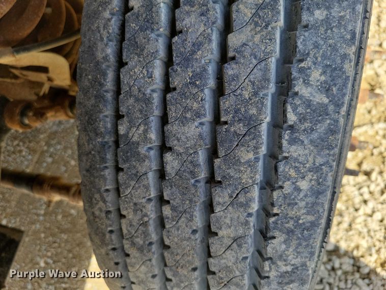 image for item NK9865 2010 Ford F450 flatbed truck