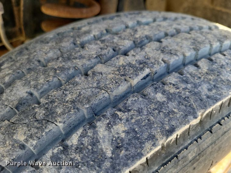 image for item NK9865 2010 Ford F450 flatbed truck