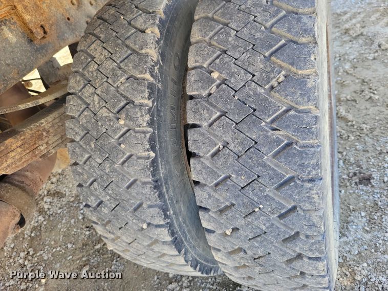 image for item NK9865 2010 Ford F450 flatbed truck