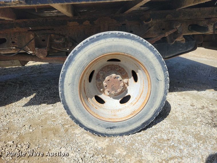 image for item NK9865 2010 Ford F450 flatbed truck