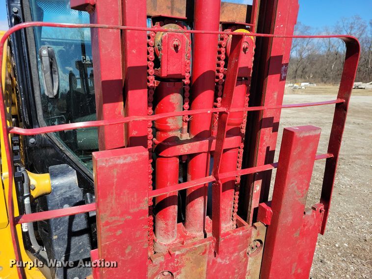 image for item NK9872 Skid steer forklift