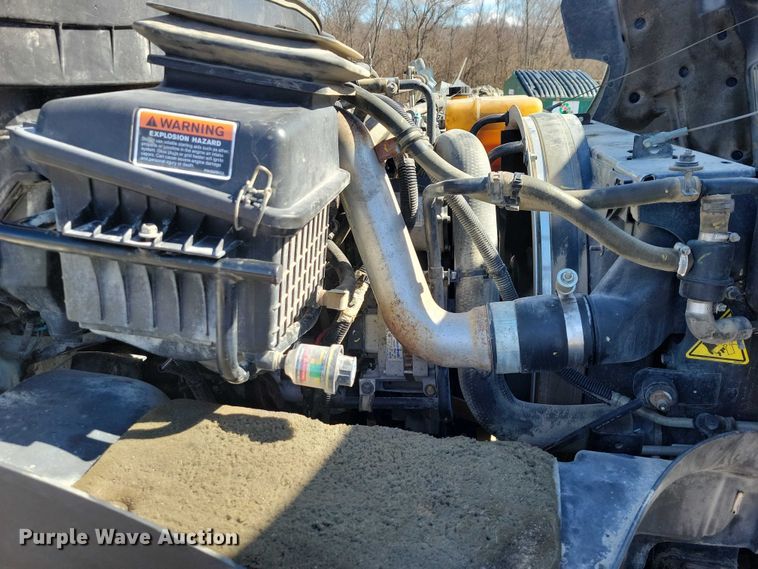 image for item NK9873 2014 International DuraStar 4300 dump flatbed truck