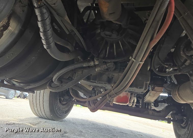 image for item YA0733 2017 Kenworth T880 dump truck