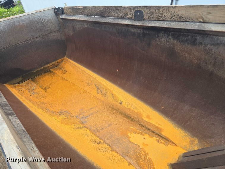 image for item YA0733 2017 Kenworth T880 dump truck