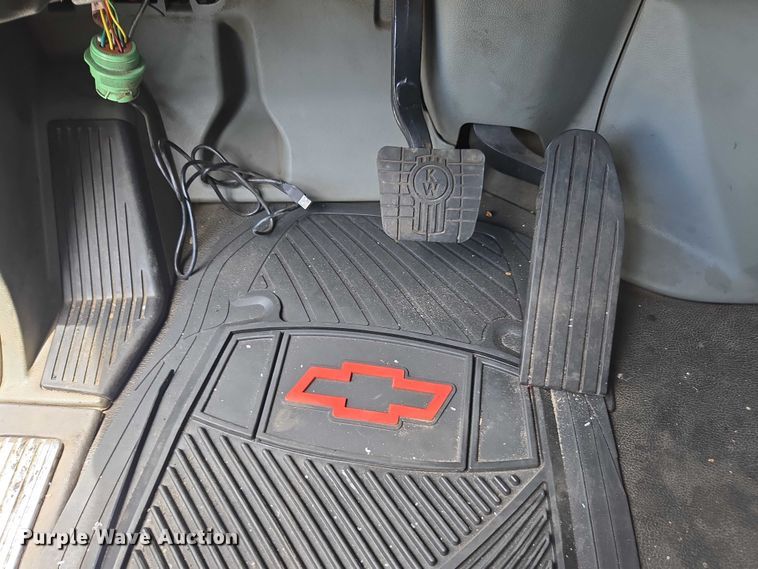 image for item YA0733 2017 Kenworth T880 dump truck