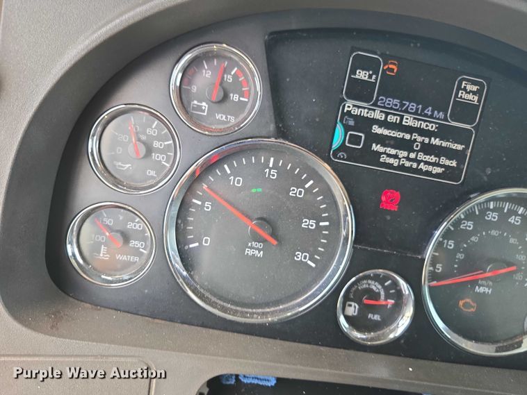 image for item YA0733 2017 Kenworth T880 dump truck