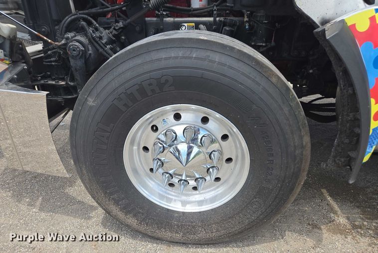 image for item YA0733 2017 Kenworth T880 dump truck