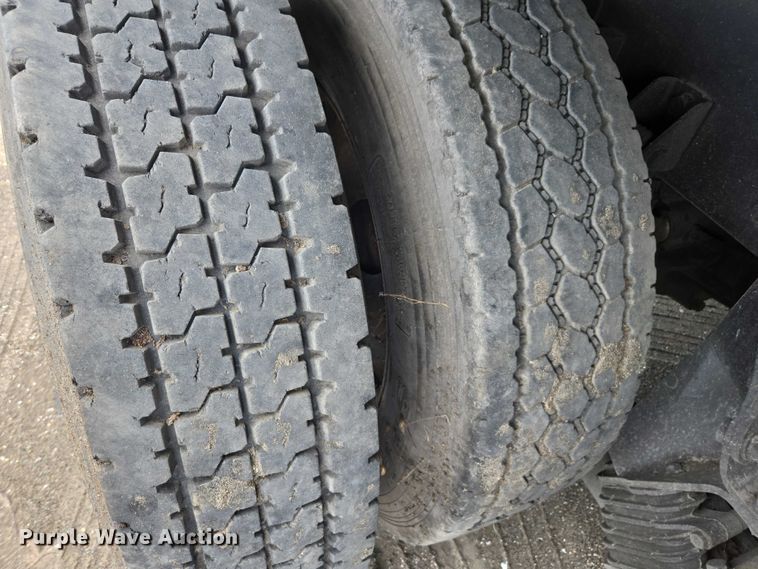 image for item YA0733 2017 Kenworth T880 dump truck