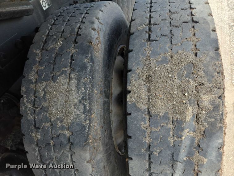 image for item YA0733 2017 Kenworth T880 dump truck