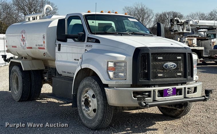 image for item YA1838 2023 Ford F750 Super Duty water truck
