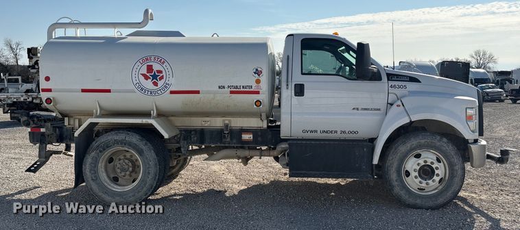 image for item YA1838 2023 Ford F750 Super Duty water truck