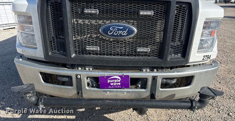 image for item YA1838 2023 Ford F750 Super Duty water truck