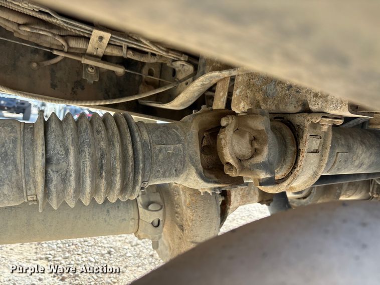 image for item YA1838 2023 Ford F750 Super Duty water truck