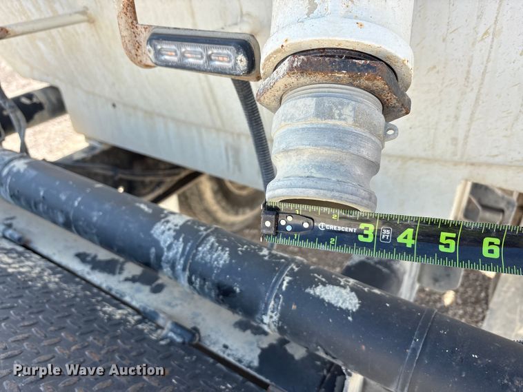 image for item YA1838 2023 Ford F750 Super Duty water truck