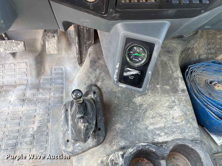 image for item YA1838 2023 Ford F750 Super Duty water truck