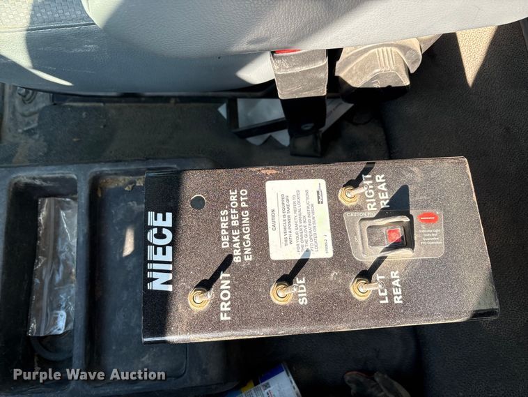 image for item YA1838 2023 Ford F750 Super Duty water truck