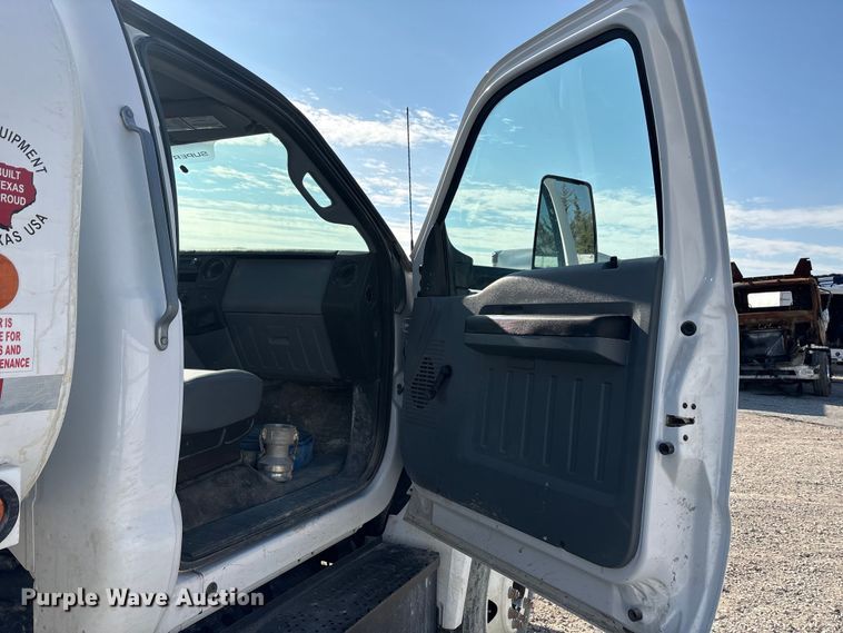 image for item YA1838 2023 Ford F750 Super Duty water truck