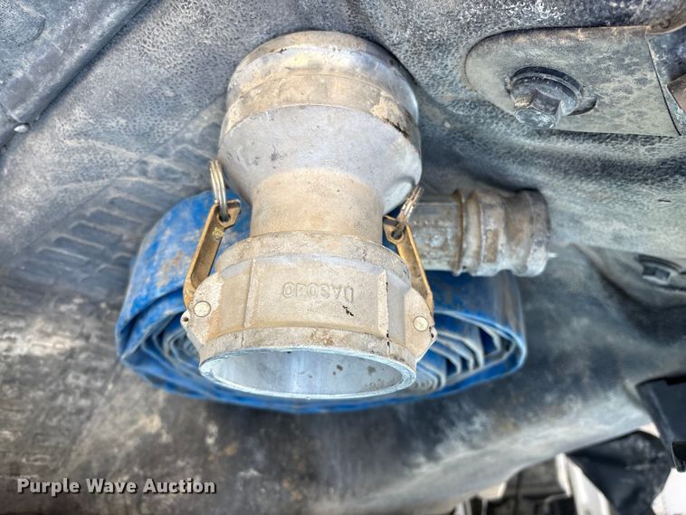 image for item YA1838 2023 Ford F750 Super Duty water truck