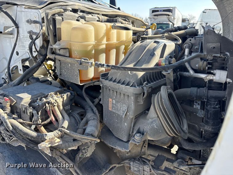 image for item YA1838 2023 Ford F750 Super Duty water truck