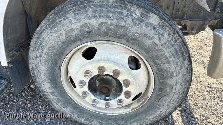 image for item YA1838 2023 Ford F750 Super Duty water truck