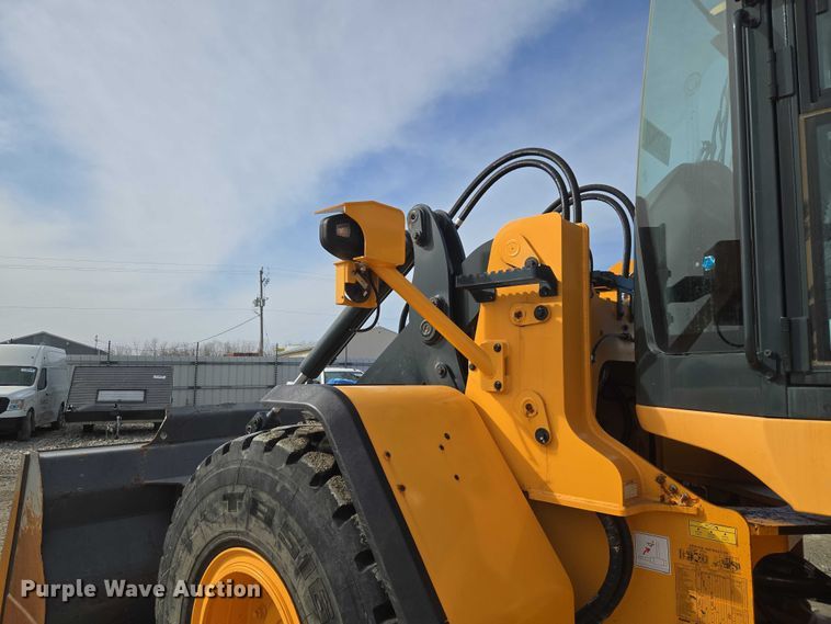 image for item YA1847 Hyundai HL940A TM high lift wheel loader