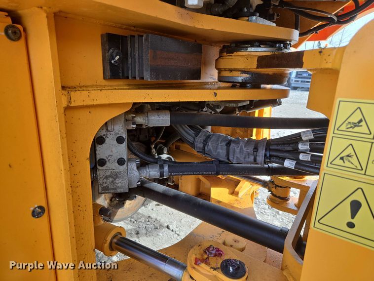 image for item YA1847 Hyundai HL940A TM high lift wheel loader