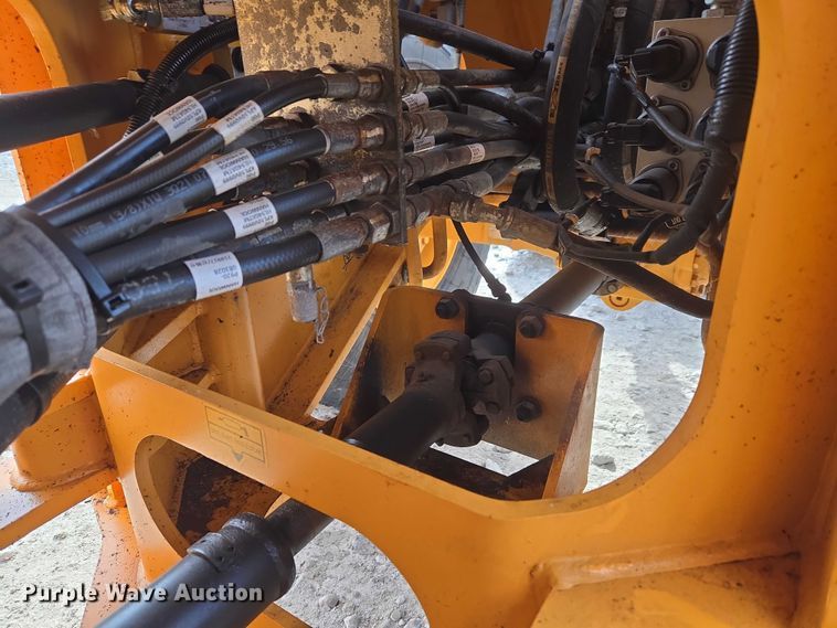 image for item YA1847 Hyundai HL940A TM high lift wheel loader