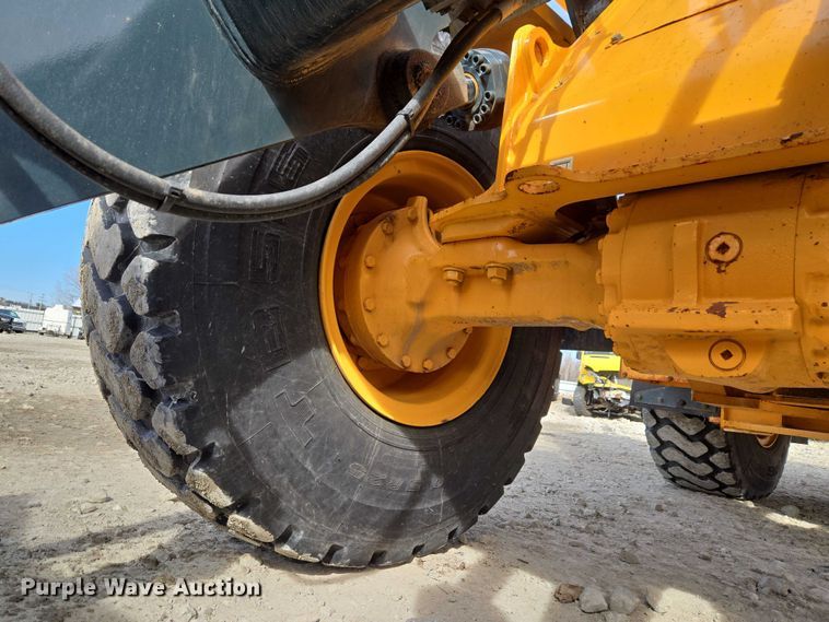 image for item YA1847 Hyundai HL940A TM high lift wheel loader