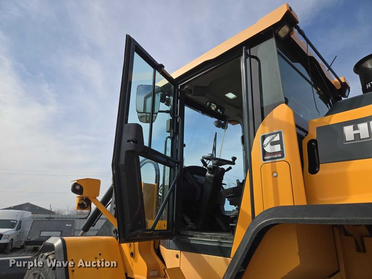 image for item YA1847 Hyundai HL940A TM high lift wheel loader