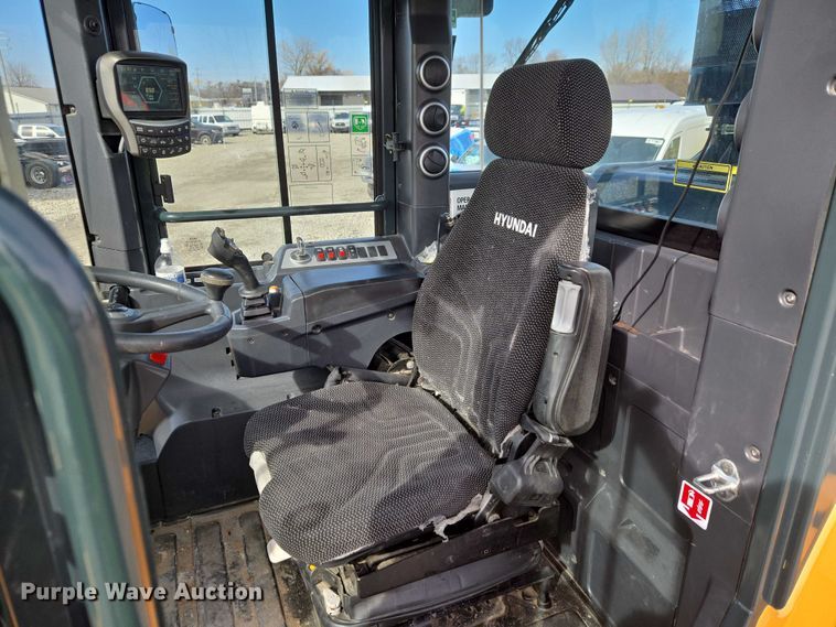 image for item YA1847 Hyundai HL940A TM high lift wheel loader