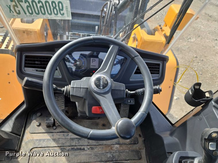 image for item YA1847 Hyundai HL940A TM high lift wheel loader