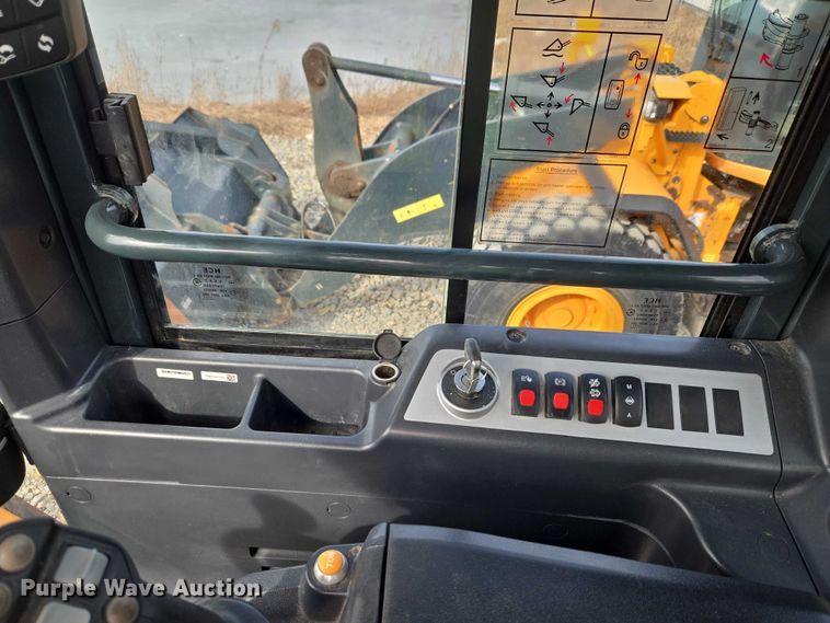 image for item YA1847 Hyundai HL940A TM high lift wheel loader