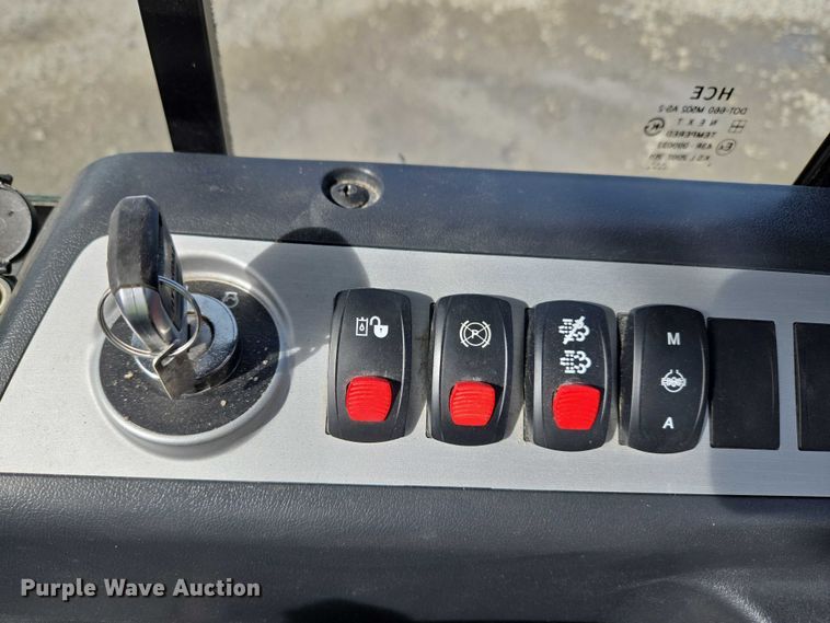 image for item YA1847 Hyundai HL940A TM high lift wheel loader