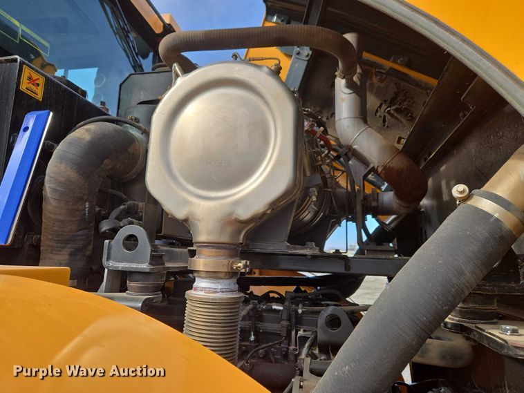 image for item YA1847 Hyundai HL940A TM high lift wheel loader