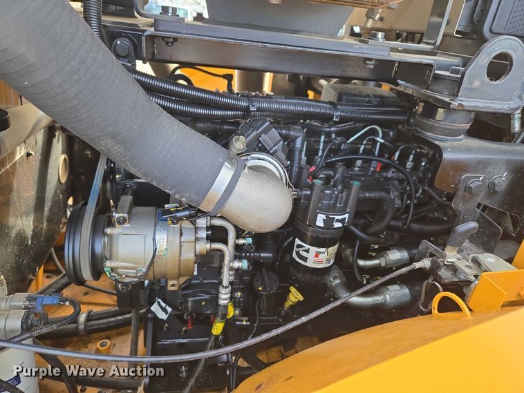 image for item YA1847 Hyundai HL940A TM high lift wheel loader