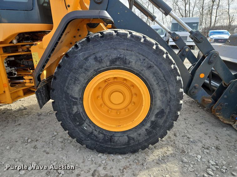 image for item YA1847 Hyundai HL940A TM high lift wheel loader