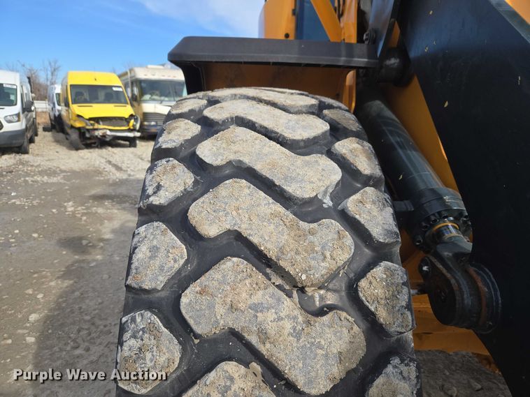 image for item YA1847 Hyundai HL940A TM high lift wheel loader