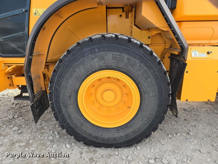 image for item YA1847 Hyundai HL940A TM high lift wheel loader