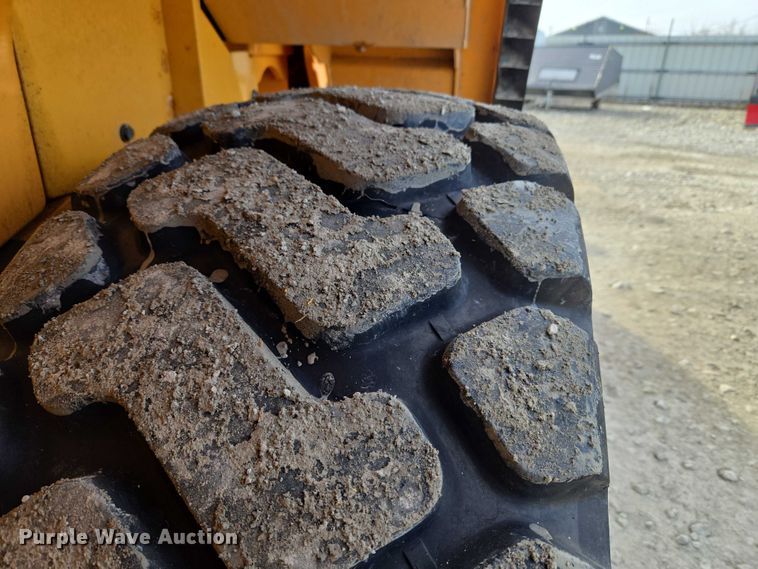 image for item YA1847 Hyundai HL940A TM high lift wheel loader