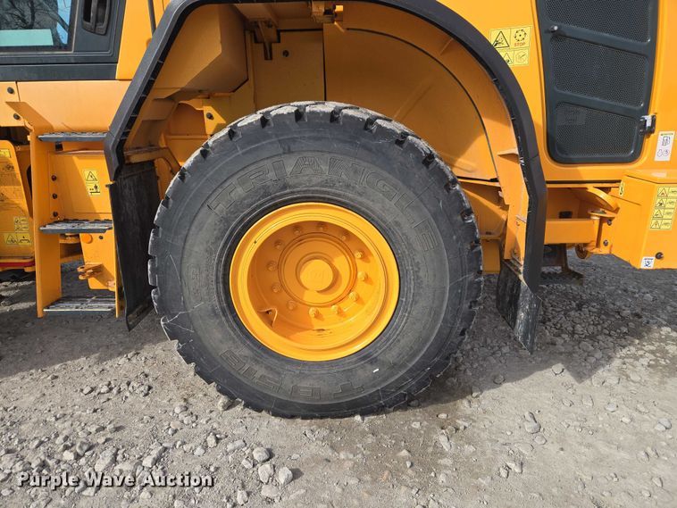 image for item YA1847 Hyundai HL940A TM high lift wheel loader